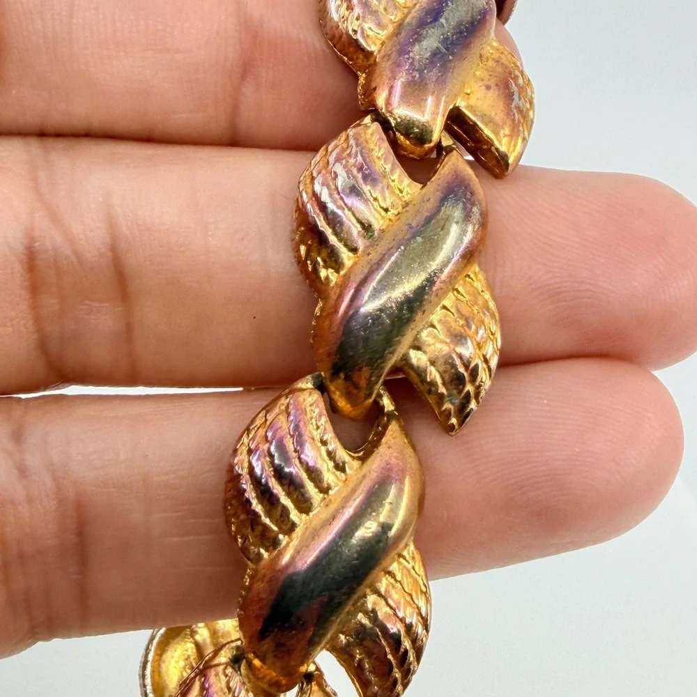 Vintage‎ Crown Trifari Gold Tone Brushed Leaf Link Bracelet Textured Mid Century